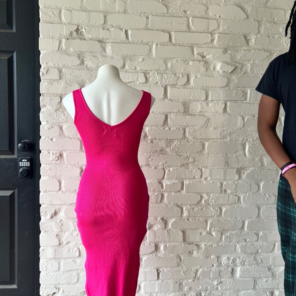 Pink Ribbed Dress - Picture 5 of 5